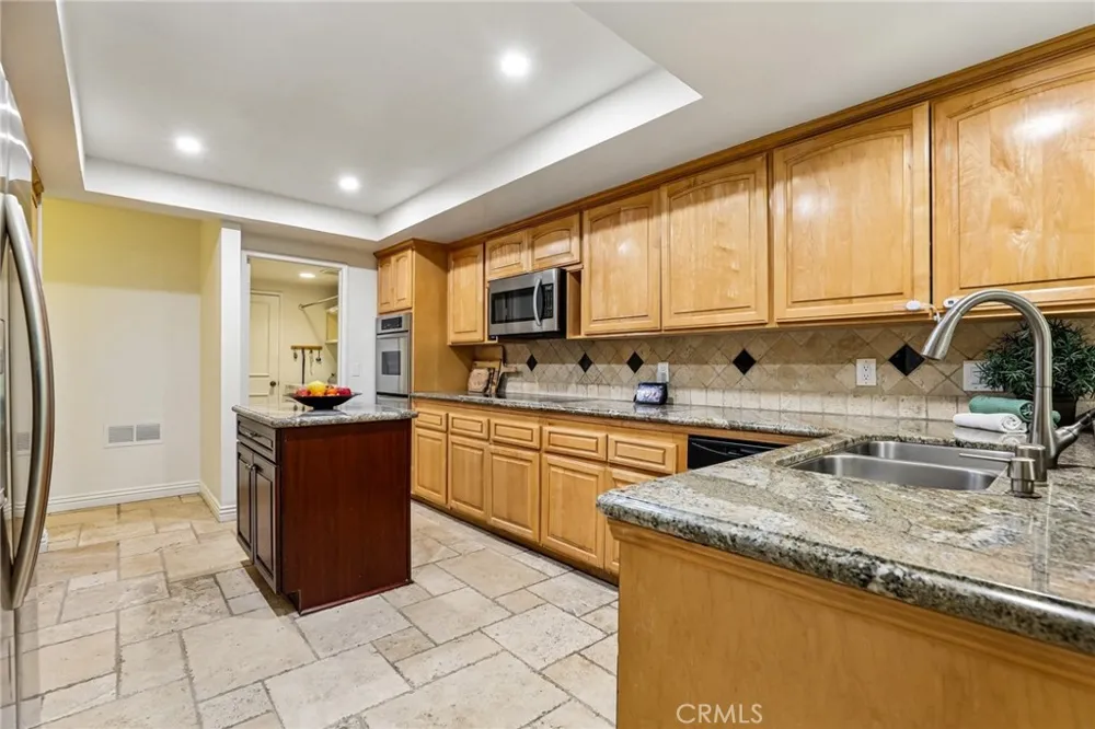6164 E Morningview Drive Anaheim Hills, CA 92807