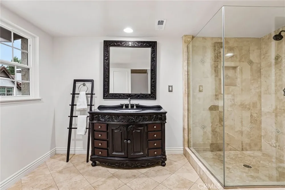 6164 E Morningview Drive Anaheim Hills, CA 92807