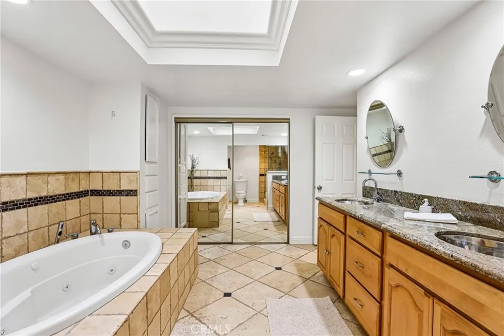 6164 E Morningview Drive Anaheim Hills, CA 92807