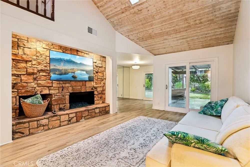 6164 E Morningview Drive Anaheim Hills, CA 92807