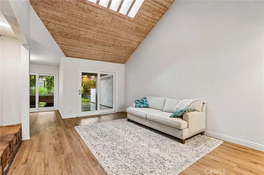 6164 E Morningview Drive Anaheim Hills, CA 92807