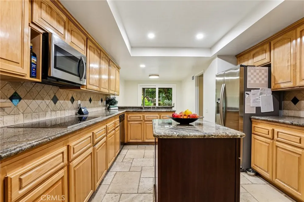 6164 E Morningview Drive Anaheim Hills, CA 92807