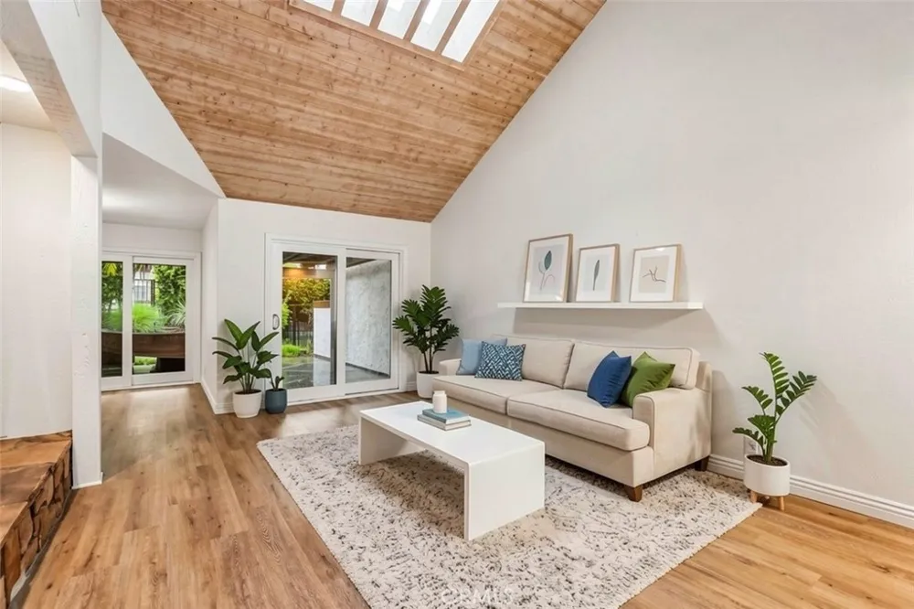 6164 E Morningview Drive Anaheim Hills, CA 92807