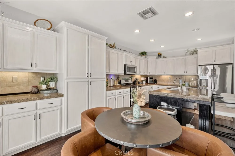 9020 Hunters Creek Way Chowchilla, CA 93610