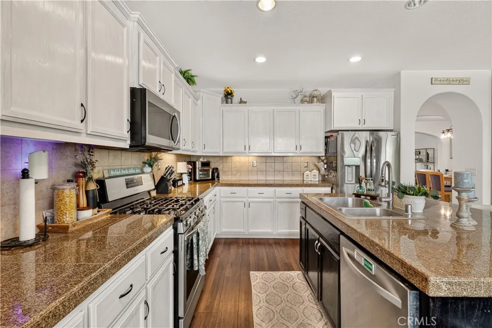 9020 Hunters Creek Way Chowchilla, CA 93610