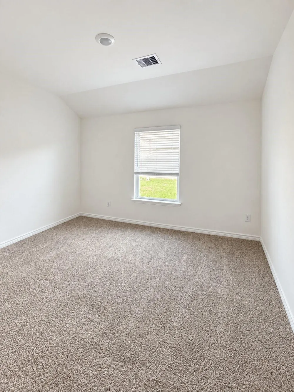 509 Oak Chase Avenue Dayton, TX 77535