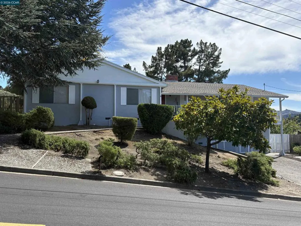 78 Muth Dr Orinda, CA 94563