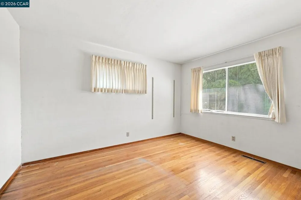 78 Muth Dr Orinda, CA 94563