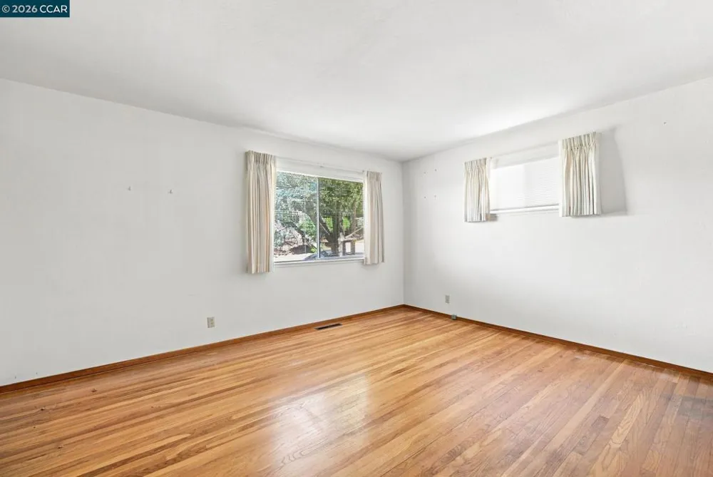 78 Muth Dr Orinda, CA 94563