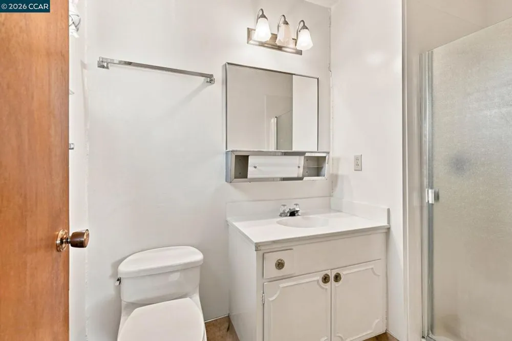 78 Muth Dr Orinda, CA 94563