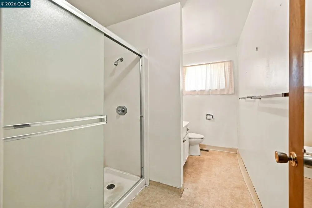 78 Muth Dr Orinda, CA 94563