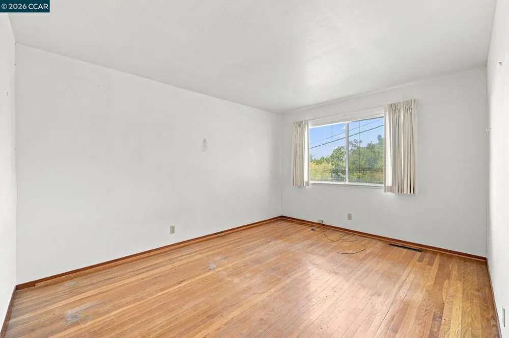 78 Muth Dr Orinda, CA 94563
