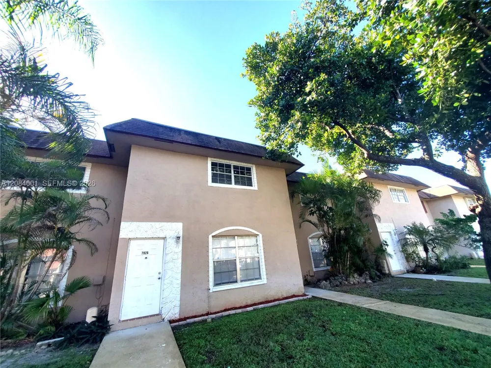 7926 Kimberly Blvd #202 North Lauderdale, FL 33068