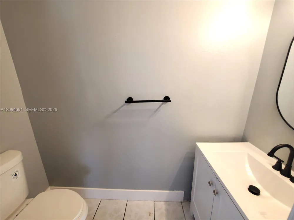 7926 Kimberly Blvd #202 North Lauderdale, FL 33068