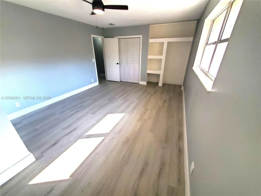 7926 Kimberly Blvd #202 North Lauderdale, FL 33068