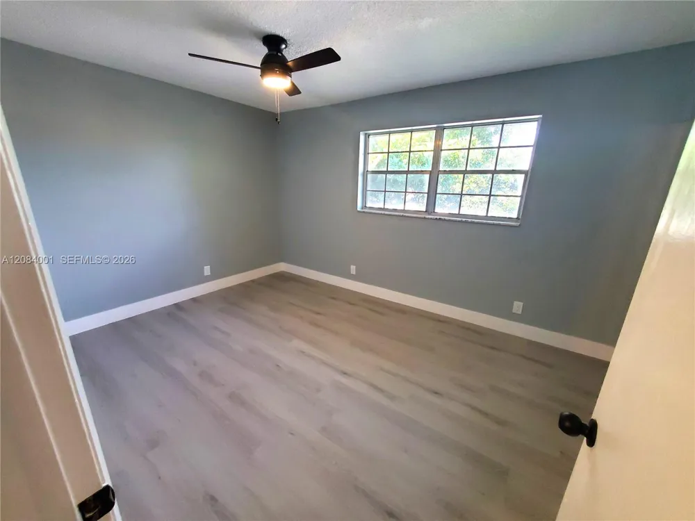 7926 Kimberly Blvd #202 North Lauderdale, FL 33068