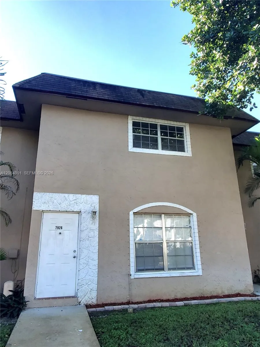 7926 Kimberly Blvd #202 North Lauderdale, FL 33068
