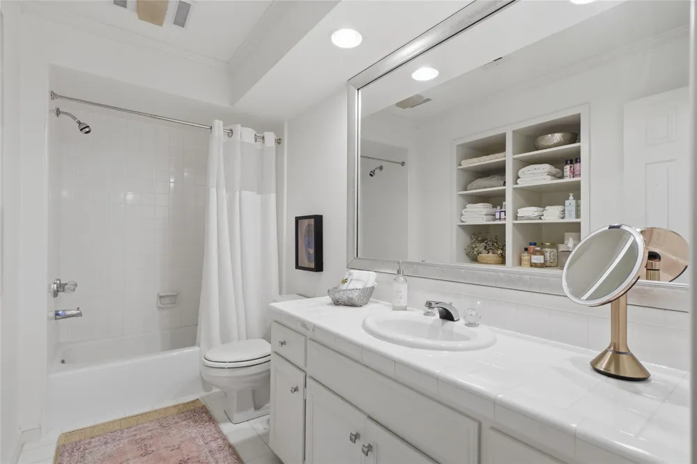 3027 S Rockford Road Tulsa, OK 74114