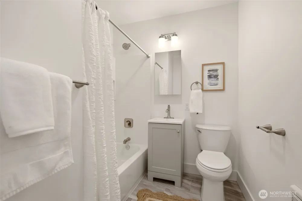 5435 S M STREET #202 Tacoma, WA 98408