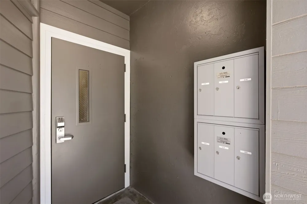 5435 S M STREET #202 Tacoma, WA 98408