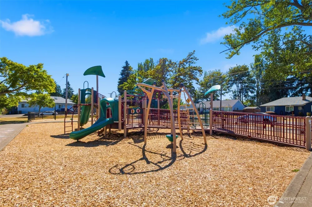5435 S M STREET #202 Tacoma, WA 98408