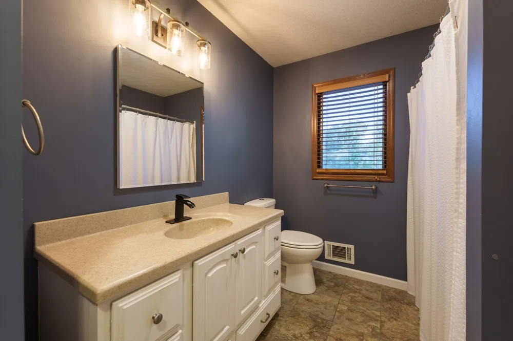 1233 View Court Hastings, MN 55033