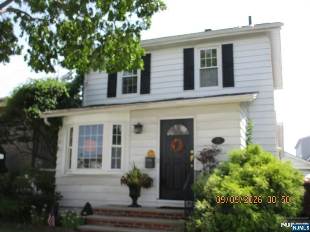 516 Willow Avenue Lyndhurst, NJ 07071