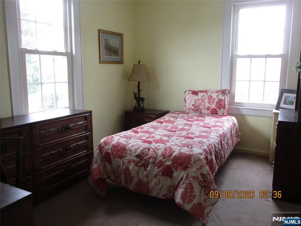 516 Willow Avenue Lyndhurst, NJ 07071