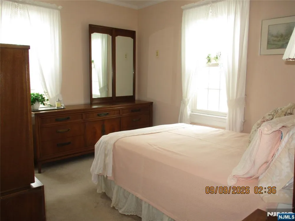 516 Willow Avenue Lyndhurst, NJ 07071