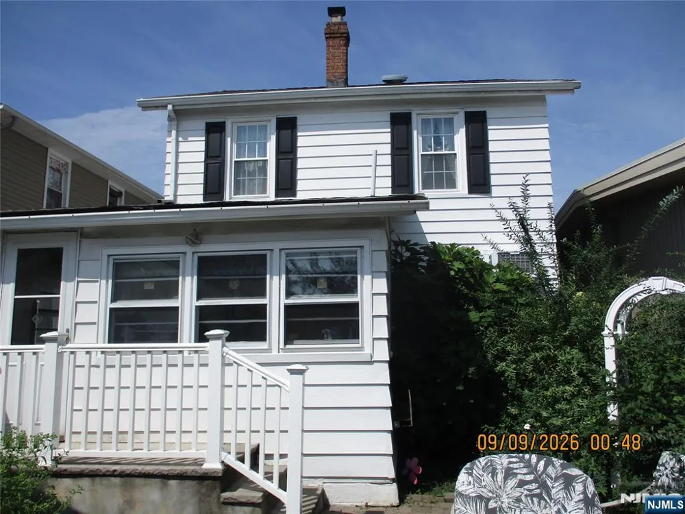 516 Willow Avenue Lyndhurst, NJ 07071