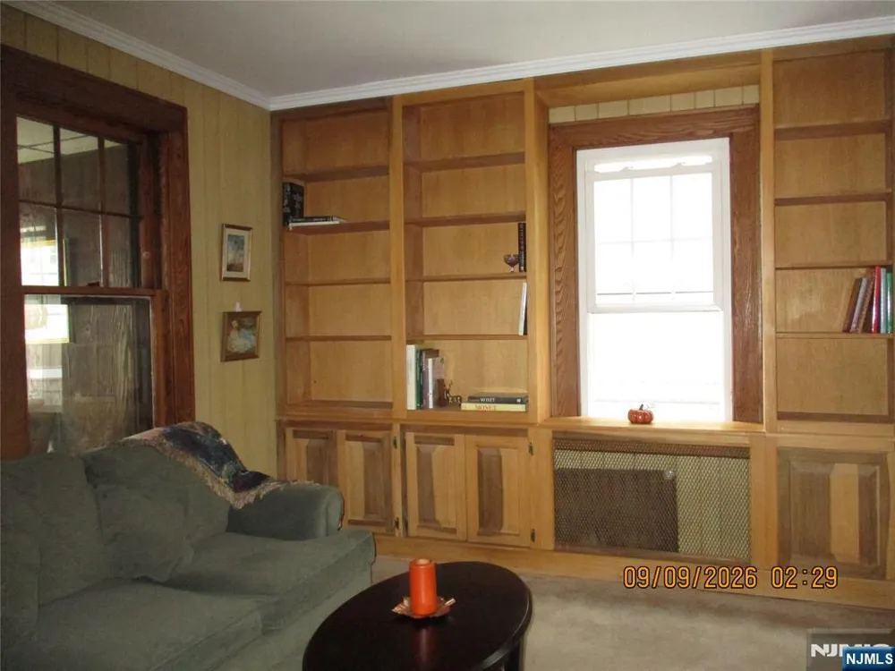 516 Willow Avenue Lyndhurst, NJ 07071