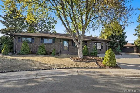 559 Elbert Way