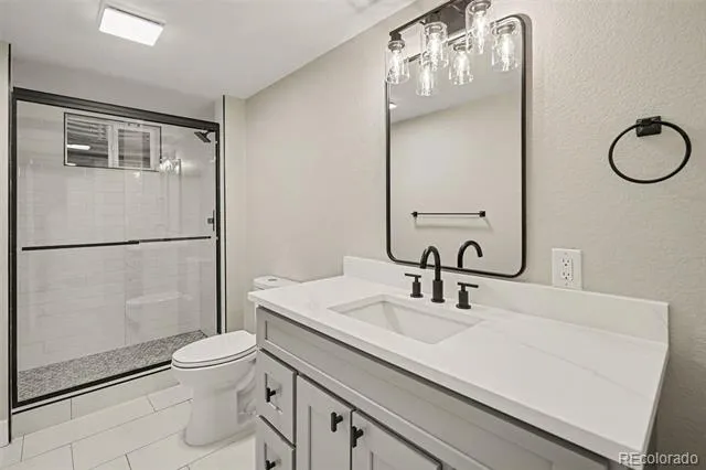 559 Elbert Way Denver, CO 80221