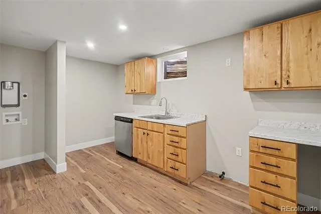 559 Elbert Way Denver, CO 80221