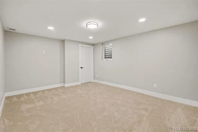 559 Elbert Way Denver, CO 80221