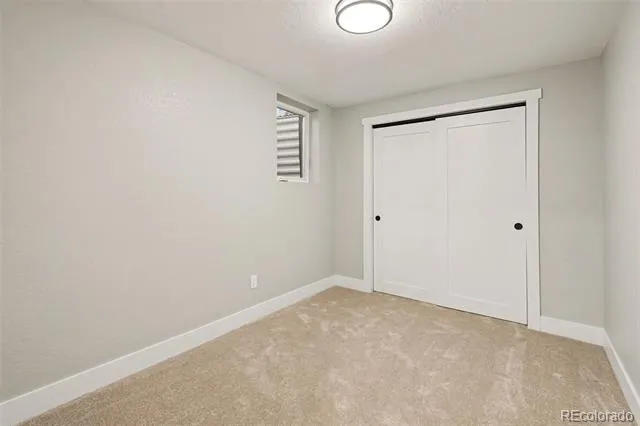559 Elbert Way Denver, CO 80221