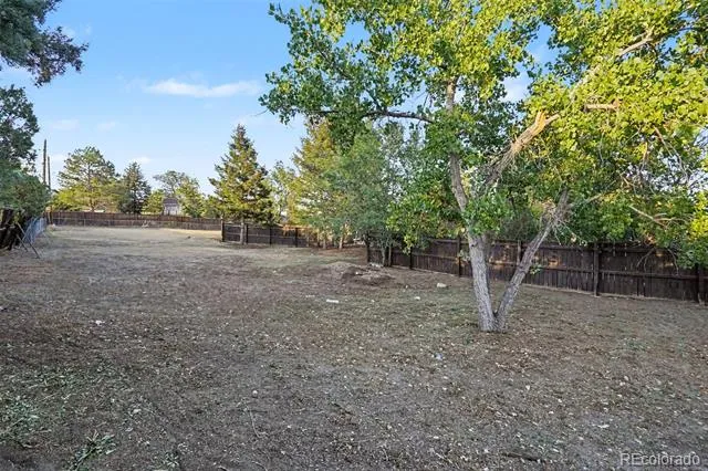 559 Elbert Way Denver, CO 80221