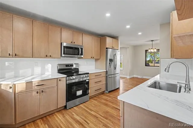 559 Elbert Way Denver, CO 80221