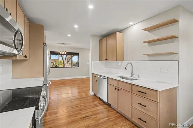 559 Elbert Way Denver, CO 80221