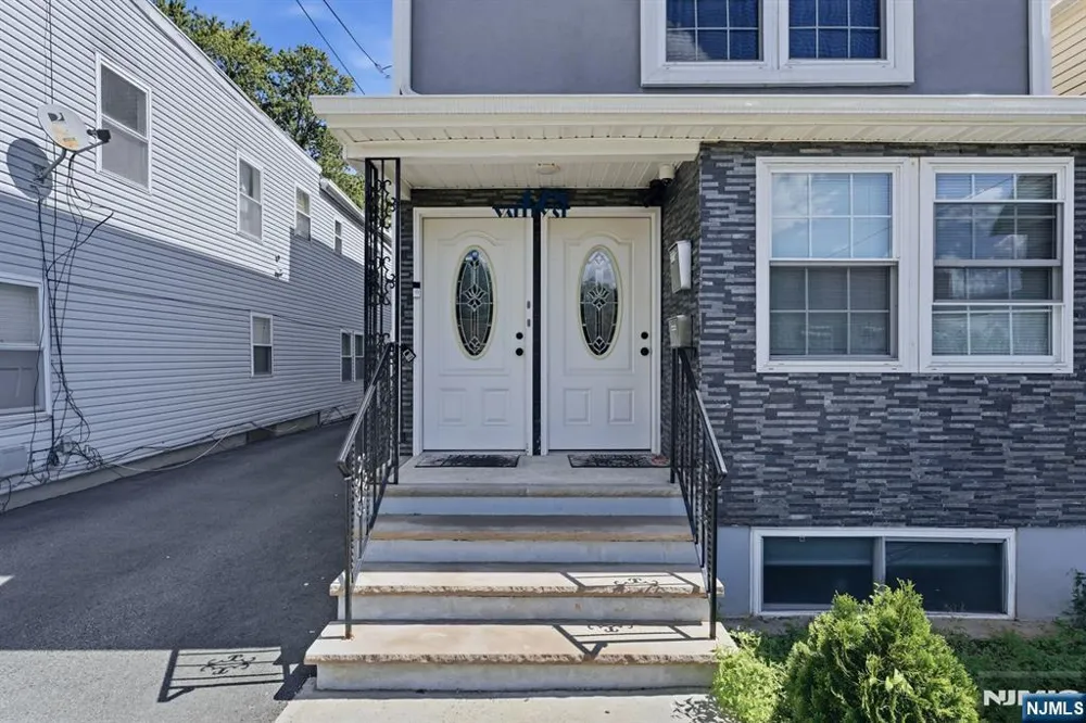 428 Valley Street Orange, NJ 07050