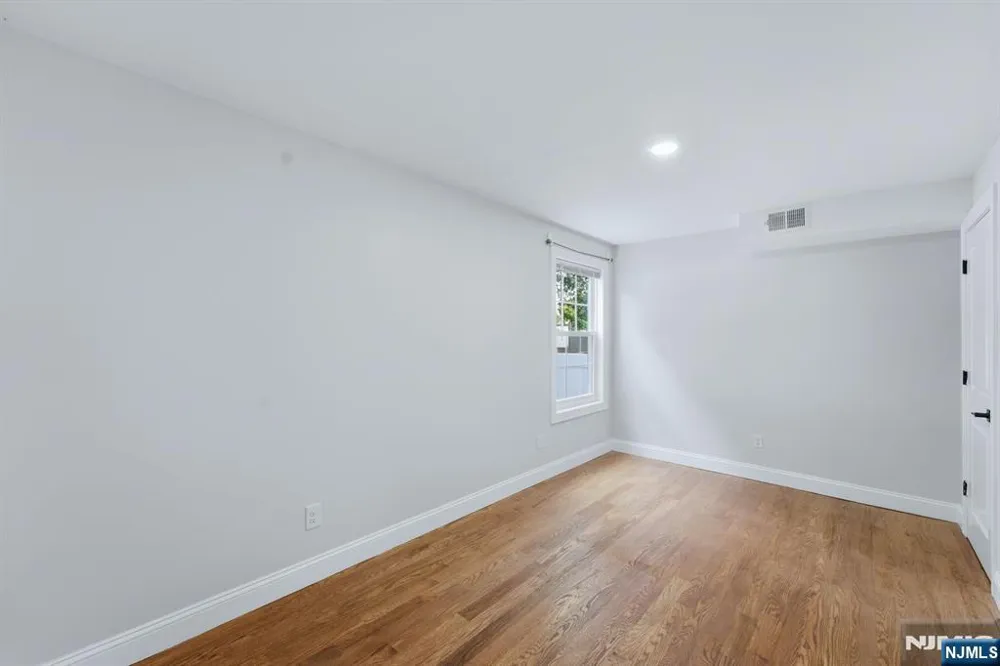 428 Valley Street Orange, NJ 07050