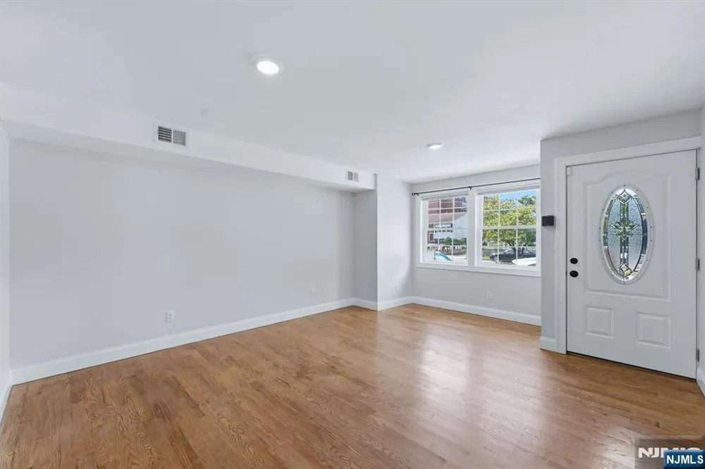 428 Valley Street Orange, NJ 07050
