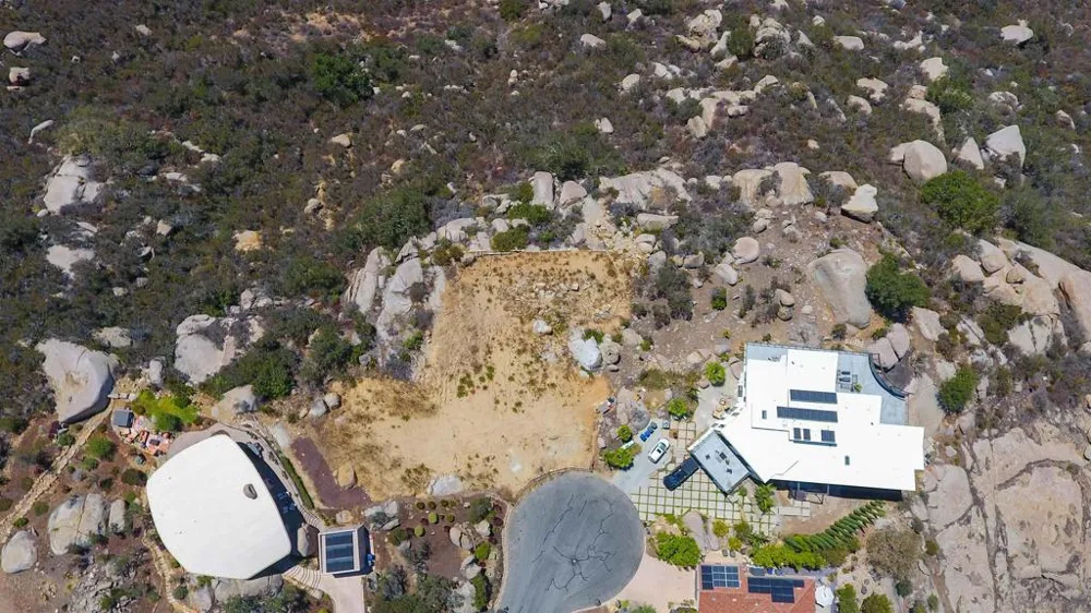 10011 Tall Oak Dr Escondido, CA 92026