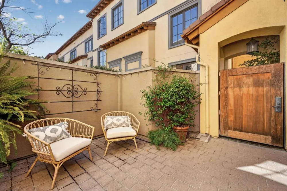 356 Santana Row #305 San Jose, CA 95128