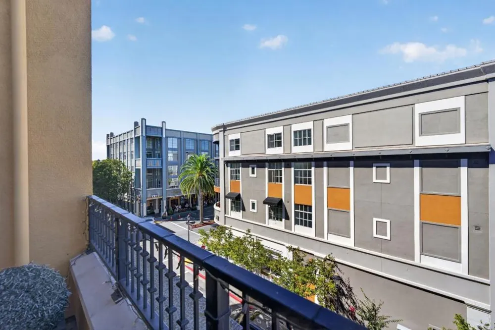 356 Santana Row #305 San Jose, CA 95128