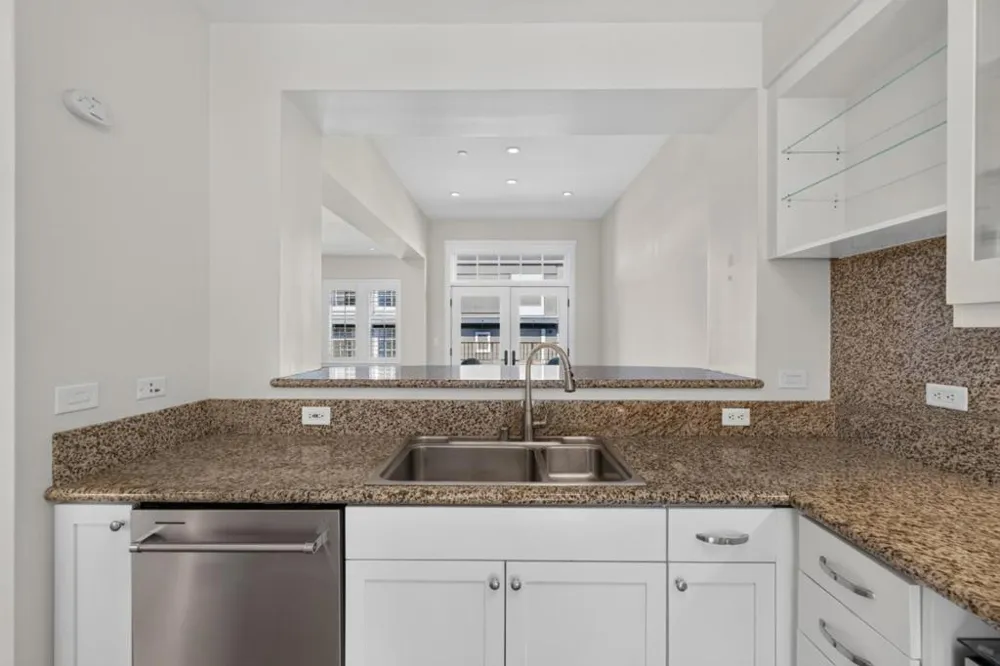 356 Santana Row #305 San Jose, CA 95128