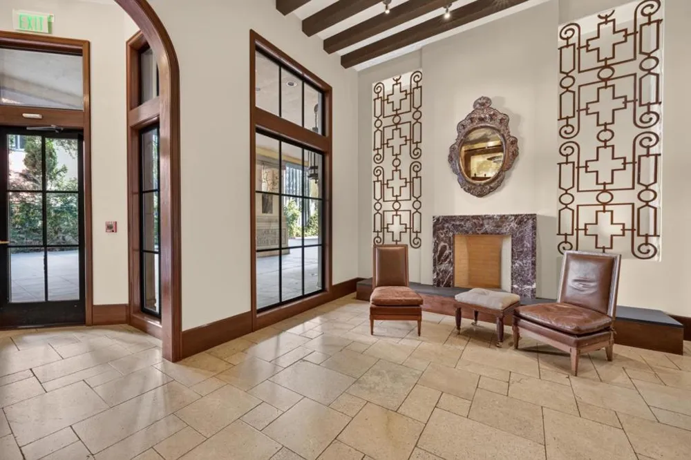 356 Santana Row #305 San Jose, CA 95128