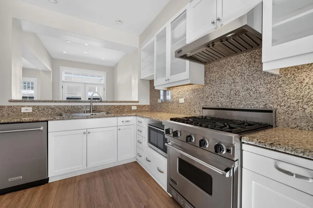 356 Santana Row #305 San Jose, CA 95128