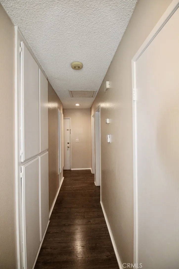 23603 bajada Drive Valencia, CA 91355