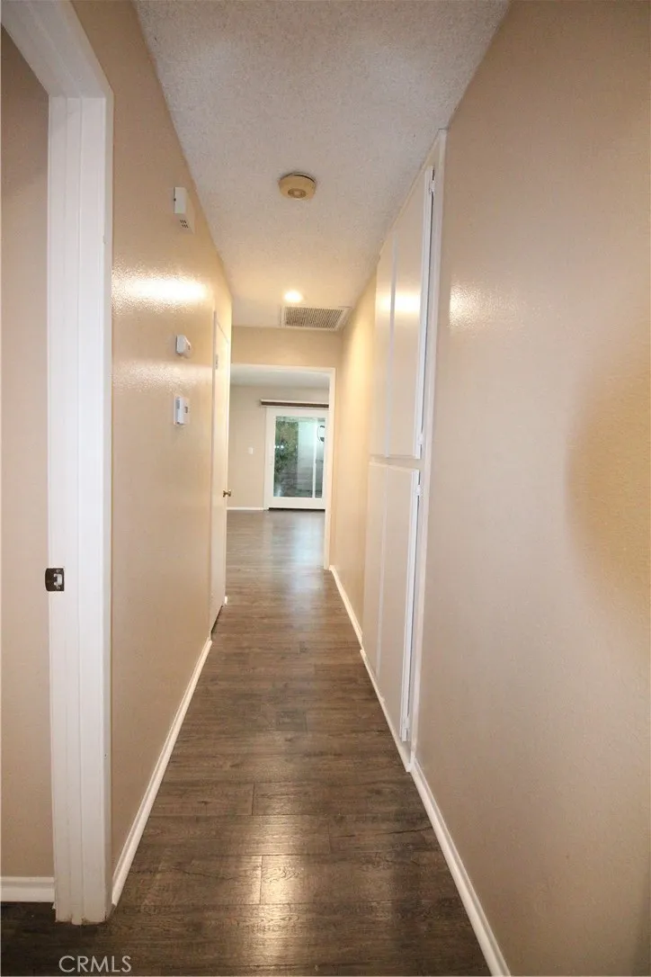 23603 bajada Drive Valencia, CA 91355
